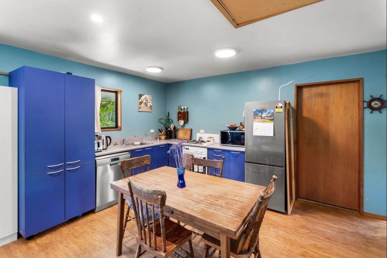 Photo of property in 300 Courtenay Road, Charing Cross, Christchurch, 7671