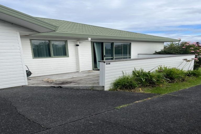 Photo of property in 10 Shakespear Road, Army Bay, Whangaparaoa, 0930