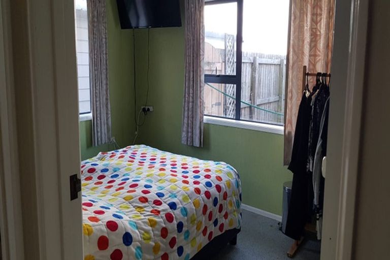 Photo of property in 8 Farnham Place, Bell Block, New Plymouth, 4312