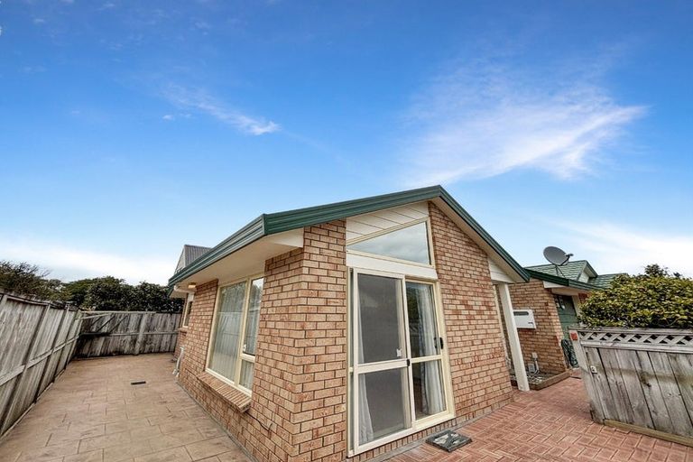 Photo of property in Miramar Villas, 4/3 Byron Street, Miramar, Wellington, 6022