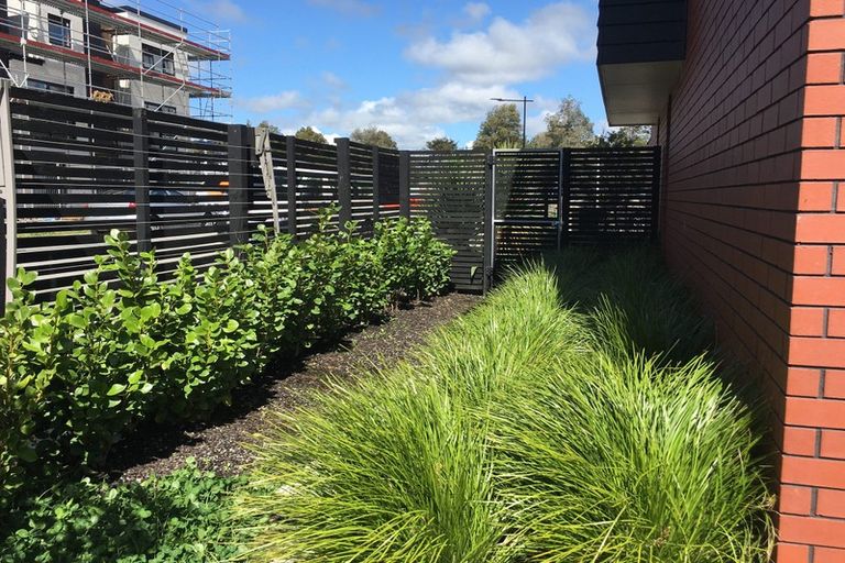 Photo of property in 2 Shortfin Place, Flat Bush, Auckland, 2019