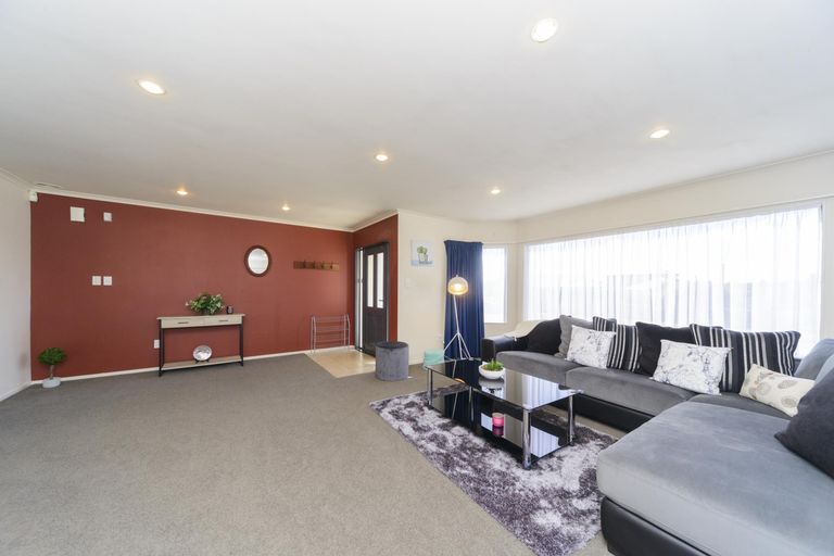 Photo of property in 110 Peter Hall Drive, Kelvin Grove, Palmerston North, 4414