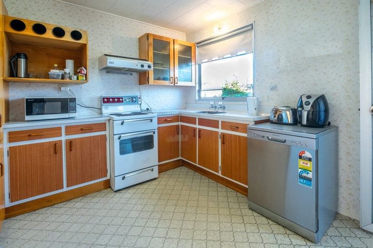 Photo of property in 22 Freyberg Avenue, Tamatea, Napier, 4112