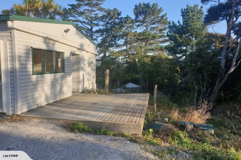 Photo of property in 226-228 Forest Road, Waiatarua, Auckland, 0612