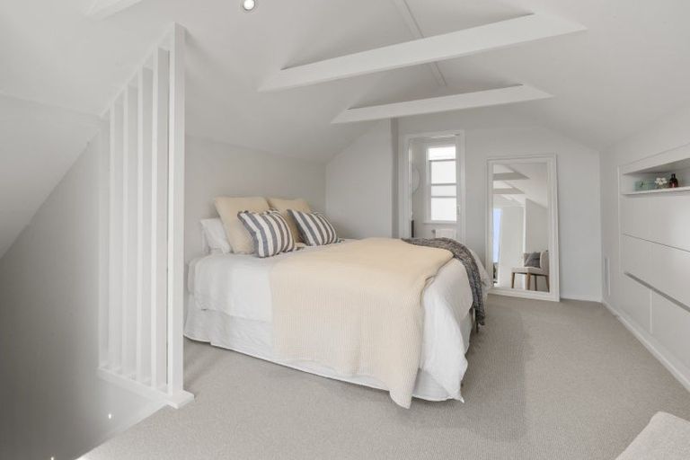 Photo of property in 8 Rutland Road, Stanley Point, Auckland, 0624