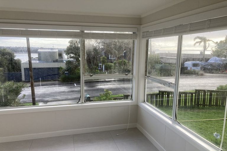 Photo of property in 1/138 Churchill Road, Rothesay Bay, Auckland, 0630