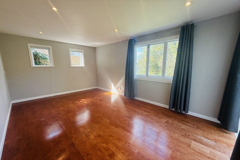 Photo of property in 90 Arran Road, Browns Bay, Auckland, 0630