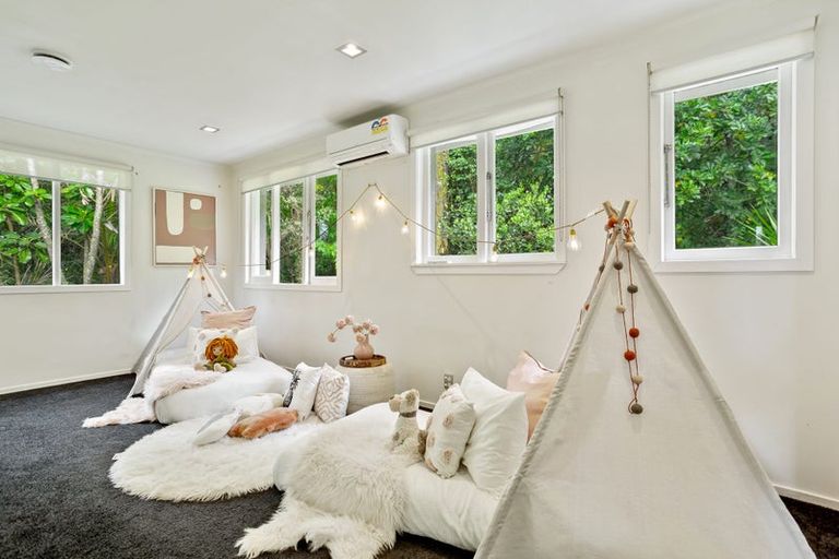 Photo of property in 1 Huia Road, Titirangi, Auckland, 0604