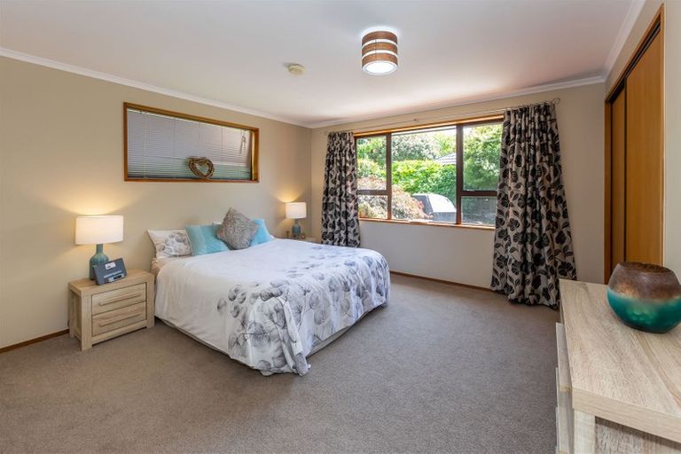 Photo of property in 11 Fuchsia Place, Halswell, Christchurch, 8025