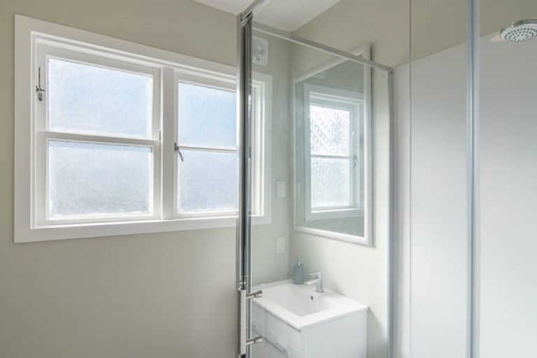 Photo of property in 4 Martin Street, Waikanae, 5036