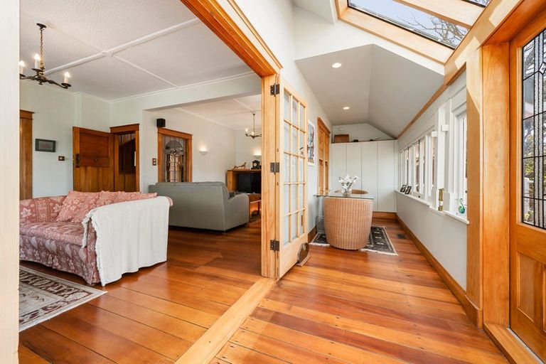 Photo of property in 19 Rawhiti Terrace, Kelburn, Wellington, 6012