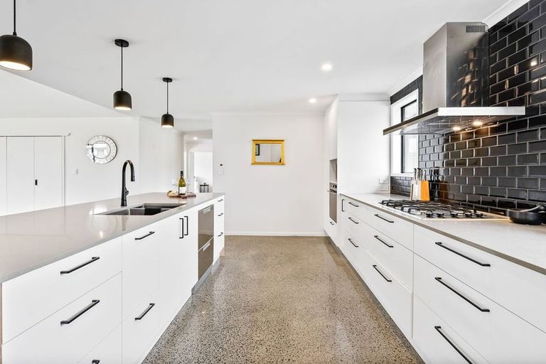 Photo of property in 23 Thomas Elmsley Way, Maungatapere, 0179