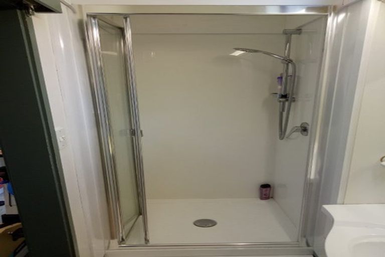 Photo of property in 22 Lastel Place, Shelly Park, Auckland, 2014