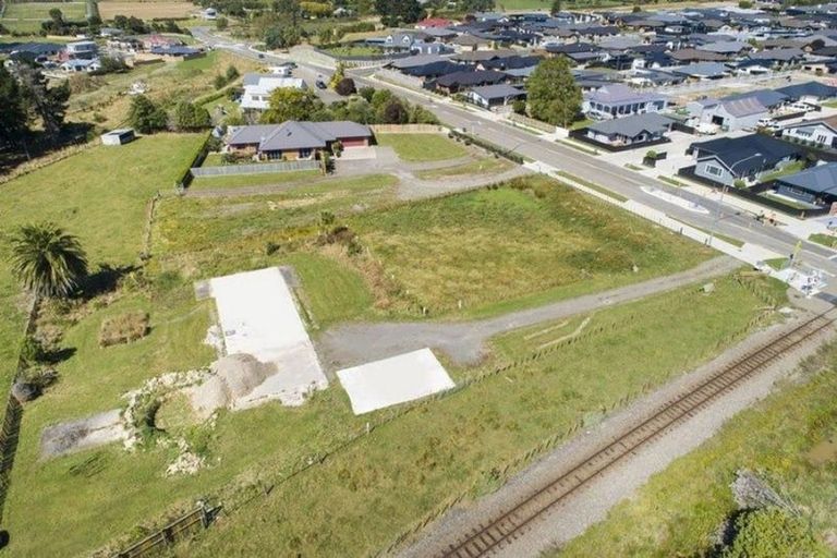 Photo of property in 48 James Line, Kelvin Grove, Palmerston North, 4414