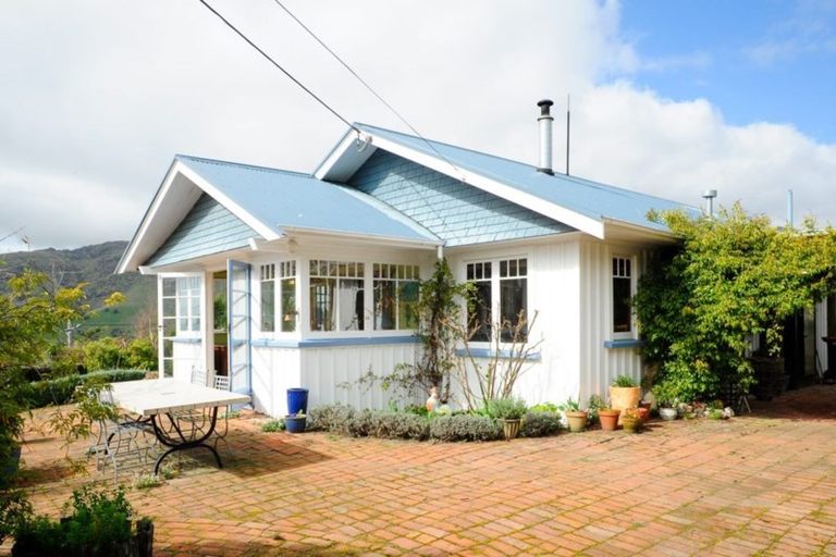 Photo of property in 15 Te Ra Crescent, Diamond Harbour, 8972