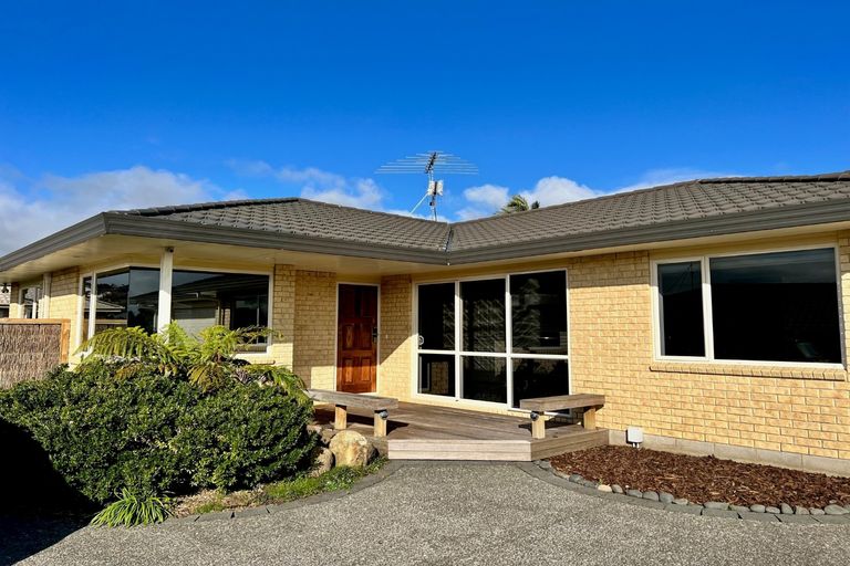 Photo of property in 19 Isabella Drive, Pukekohe, 2120