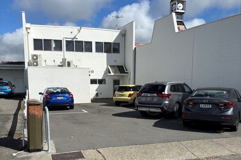 Photo of property in 224 Oxford Street, South Dunedin, Dunedin, 9012