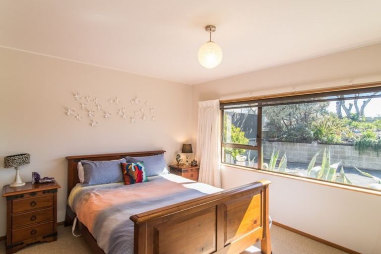 Photo of property in 82 Marine Parade, Paraparaumu Beach, Paraparaumu, 5032
