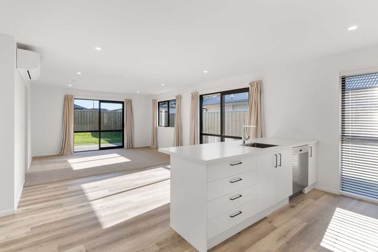 Photo of property in 35 Herridge Street, Woodend, 7691