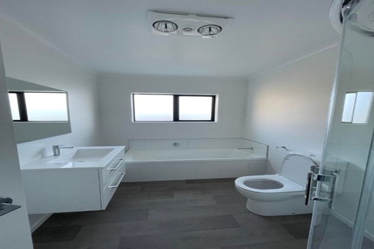 Photo of property in 11 Royal St Annes Drive, Te Kamo, Whangarei, 0112