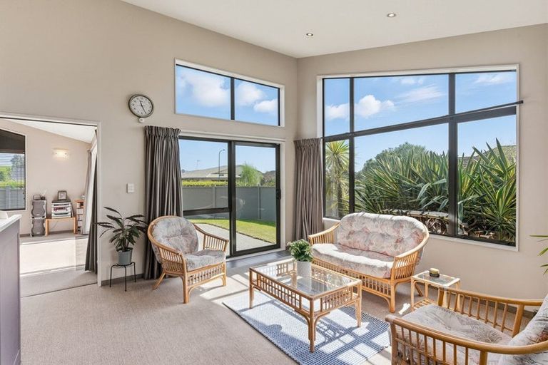 Photo of property in 2 Cadastral Court, Paraparaumu, 5032