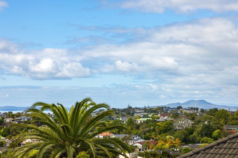 Photo of property in 5 Caversham Drive, Torbay, Auckland, 0630