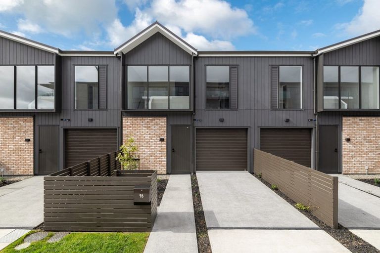 Photo of property in 94 Symes Drive, Red Beach, 0932