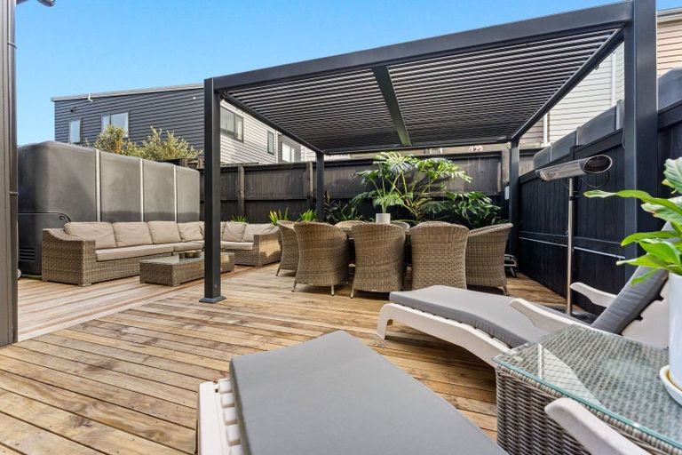 Photo of property in 11 Waterlily Street, Hobsonville, Auckland, 0616