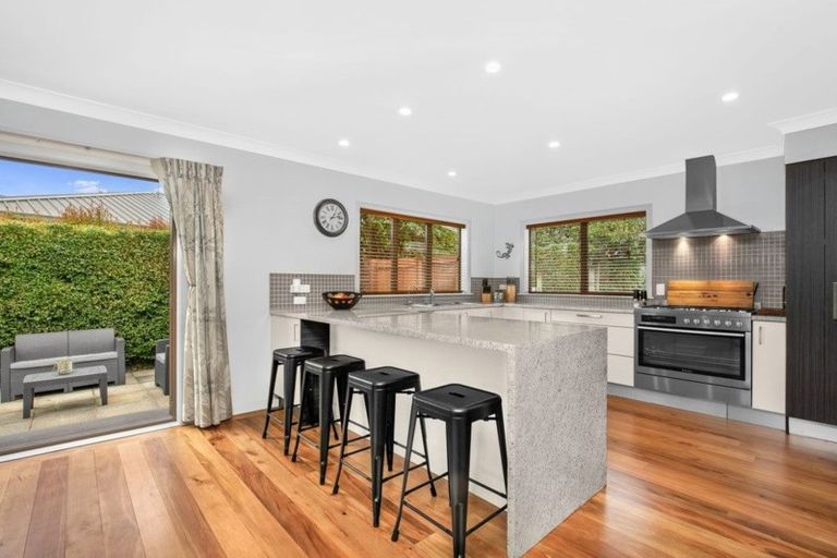 Photo of property in 2 Rays Way, Tuakau, 2121