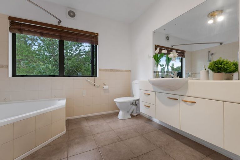 Photo of property in 3/27b Balmain Road, Birkenhead, Auckland, 0626
