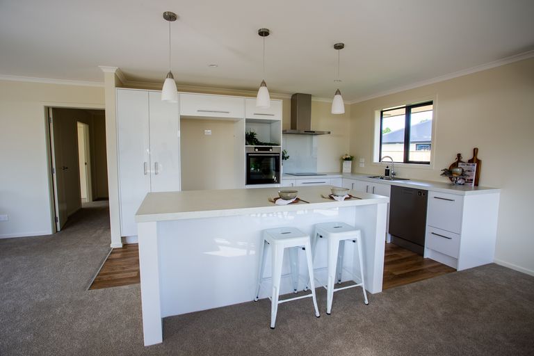 Photo of property in 7 Devon Lane, Carterton, 5713