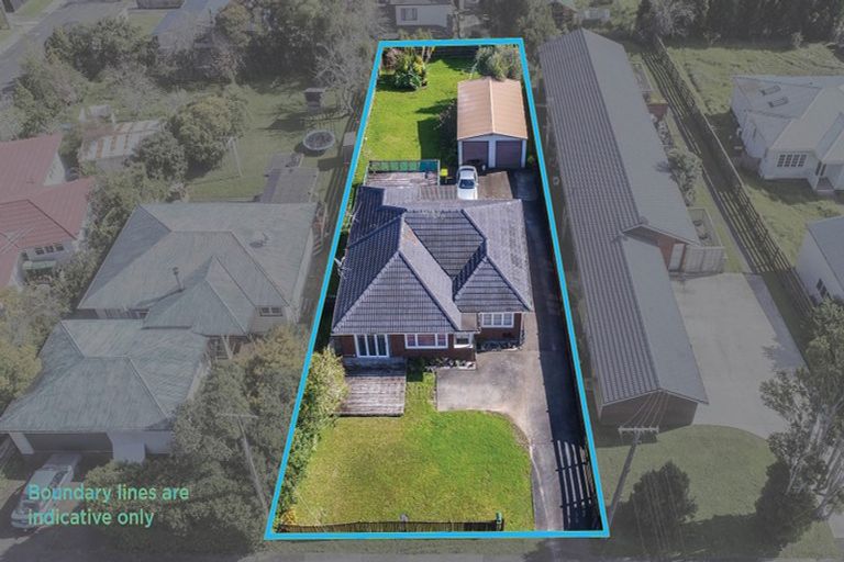 Photo of property in 39 Matipo Road, Te Atatu Peninsula, Auckland, 0610