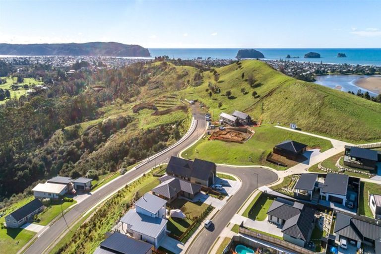 Photo of property in 4 Manatu Close, Whangamata, 3691