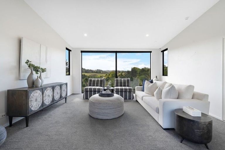 Photo of property in 27 Brownhill Road, Whitford, Manurewa, 2576