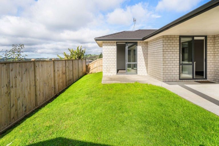 Photo of property in 15 Pyne Crescent, Pokeno, 2402