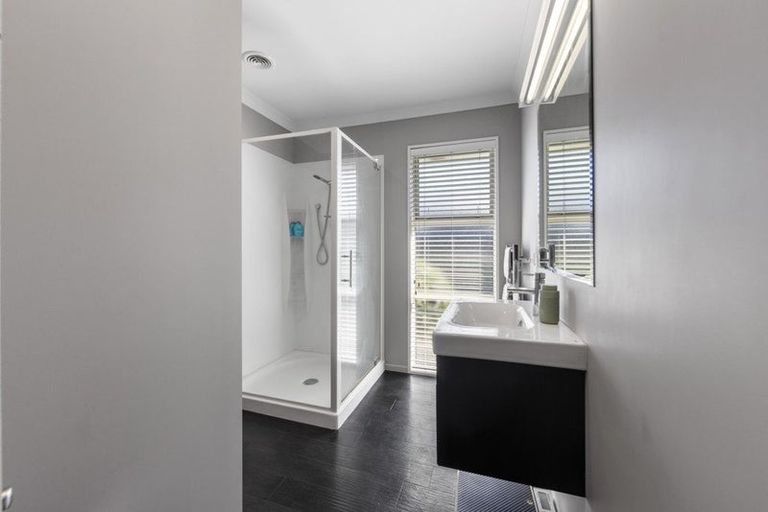 Photo of property in 4 Kawharu Street, Marshland, Christchurch, 8083