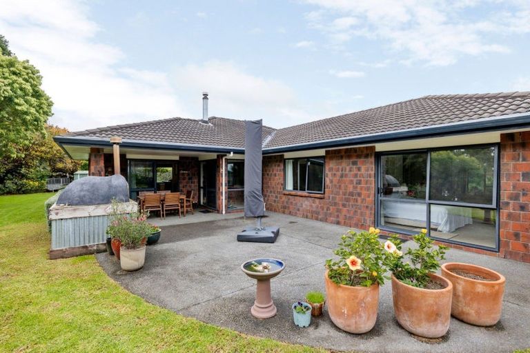 Photo of property in 6 Mangauika Road, Pirongia, Te Awamutu, 3876