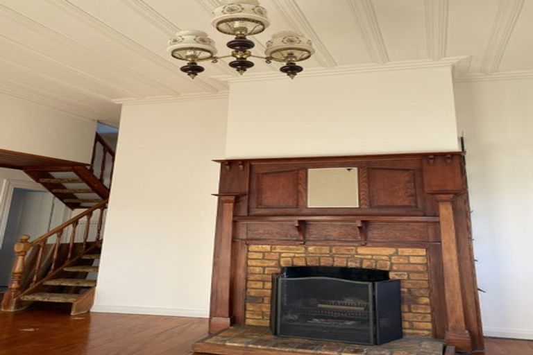 Photo of property in 195 Victoria Road, Devonport, Auckland, 0624