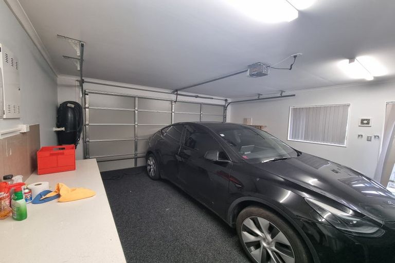 Photo of property in 4 Bruckless Drive, Flat Bush, Auckland, 2019