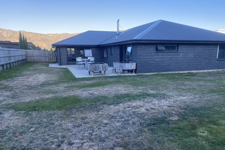 Photo of property in 9 Teal Place, Lake Hawea, Wanaka, 9382