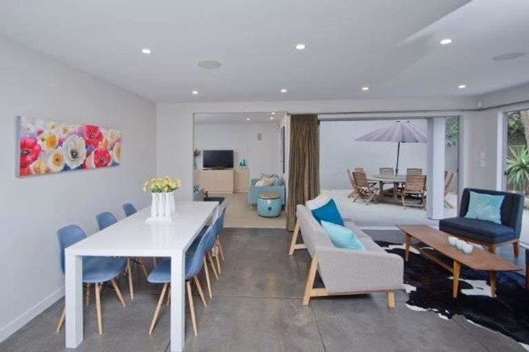 Photo of property in 1 Tay Street, Mount Maunganui, 3116