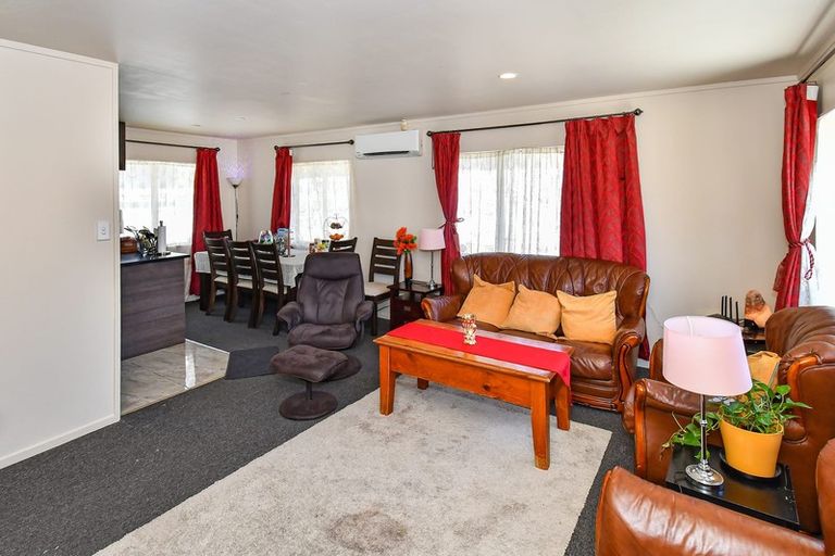 Photo of property in 30 Manston Road, Mangere, Auckland, 2022