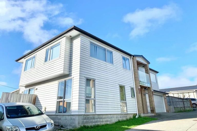 Photo of property in 3205a Great North Road, New Lynn, Auckland, 0600