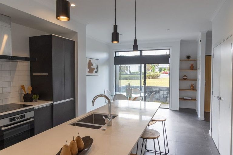 Photo of property in 10 Alexander Willis Crescent, Hobsonville, Auckland, 0616