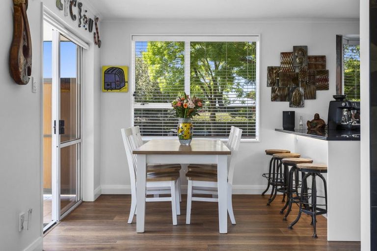 Photo of property in 6 Fairview Briars, Rangiora, 7400