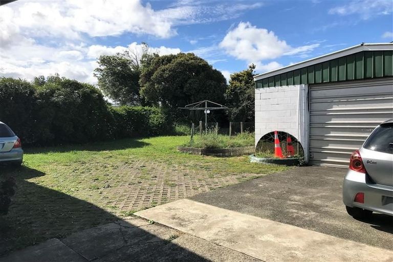 Photo of property in 24 Clayton Road, Manurewa, Auckland, 2102