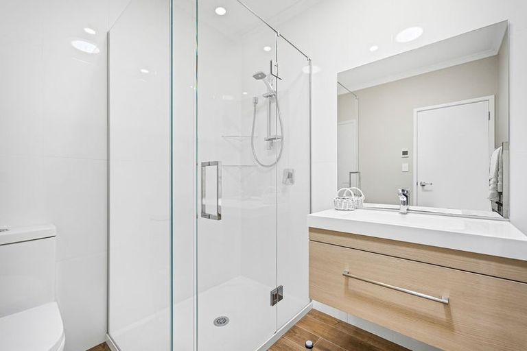 Photo of property in 37 Sanremo Lane, Stanmore Bay, Whangaparaoa, 0932