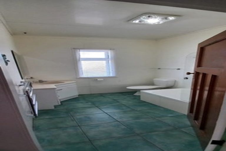Photo of property in 974 High Street, Avalon, Lower Hutt, 5011