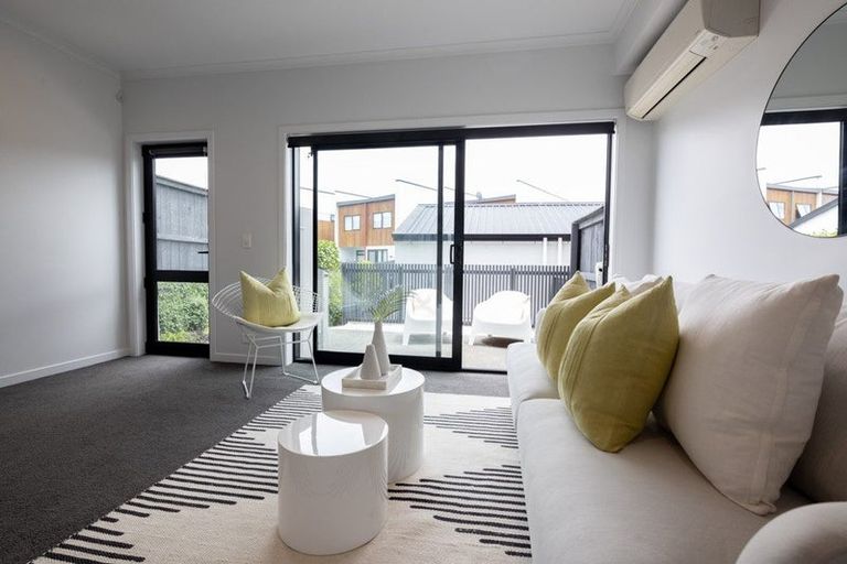 Photo of property in 10 Alexander Willis Crescent, Hobsonville, Auckland, 0616