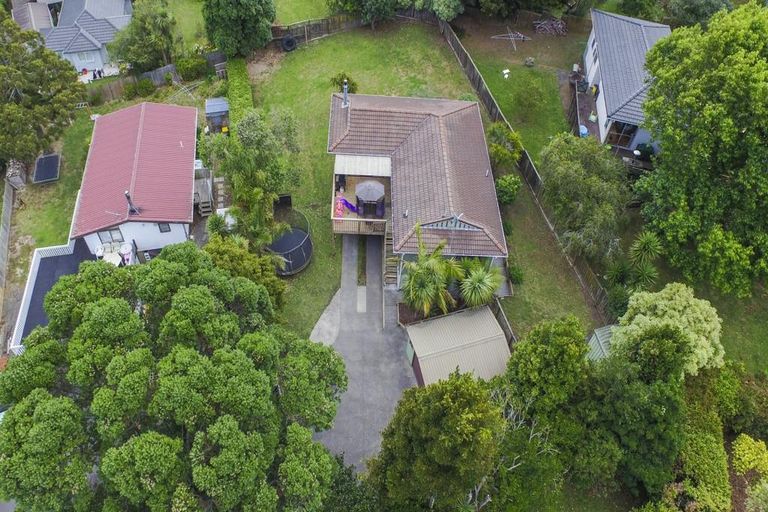 Photo of property in 10 Glenbervie Crescent, Massey, Auckland, 0614